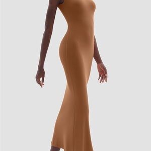 Pumiey Caramel Maxi Dress‎